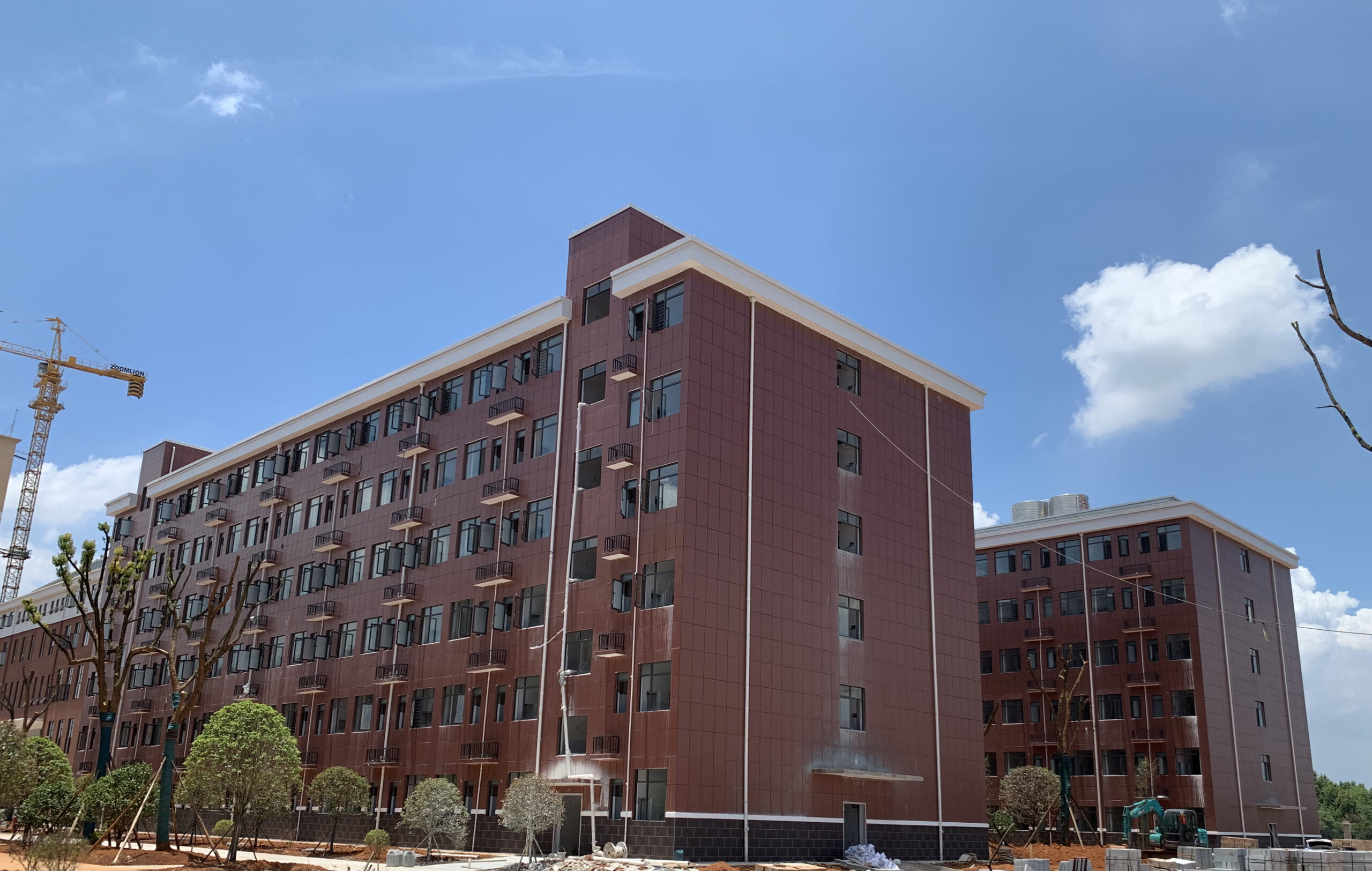 External wall ceramic insulation board: excellent performance, leading the new trend of green building